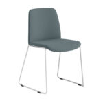 Tygklädd stapelbar stol med medar - Choice - Bild 3